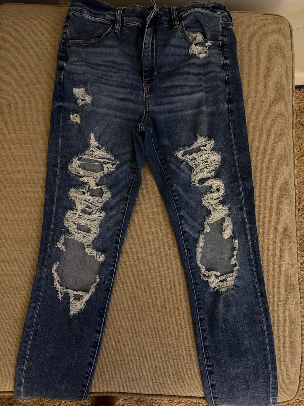 American Eagle Outfitters Men’s Ripped Dark Blue Skinny Jeans